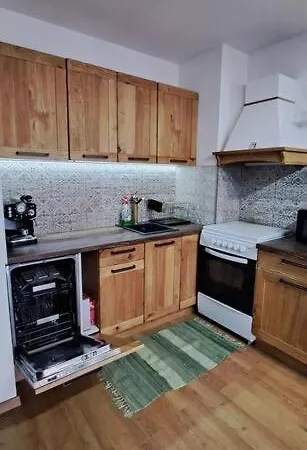гигови Appartamento *