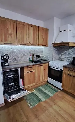 гигови Apartman *